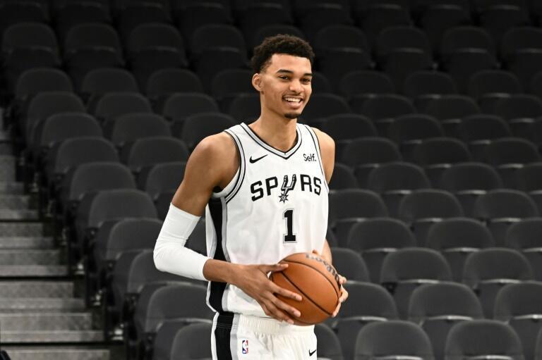 nba竞猜app- 文班亚马首秀惊艳马刺球迷  